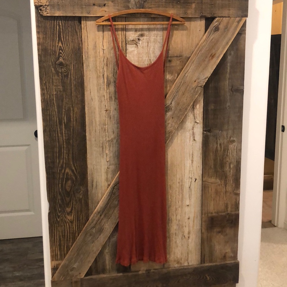 Ribbed Midi Dress